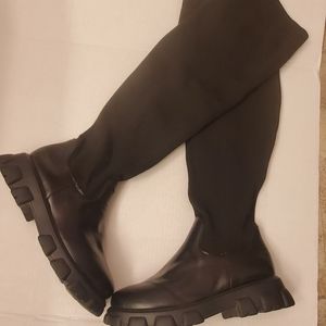 Women tall boots